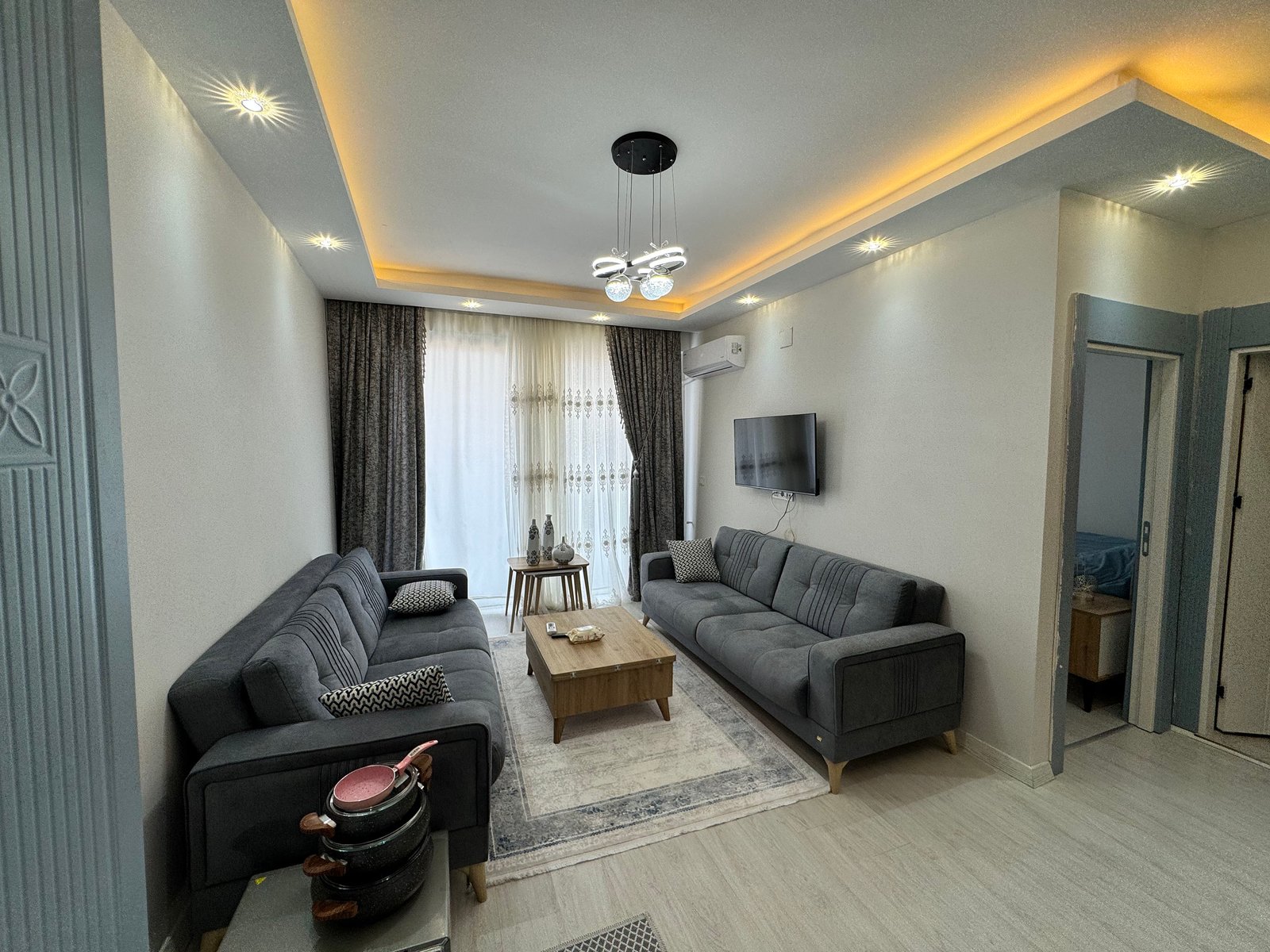 TURYAP TROPIK'TEN KIZ KALESINDE LÜX 1+1 HAVUZLU DAIRE