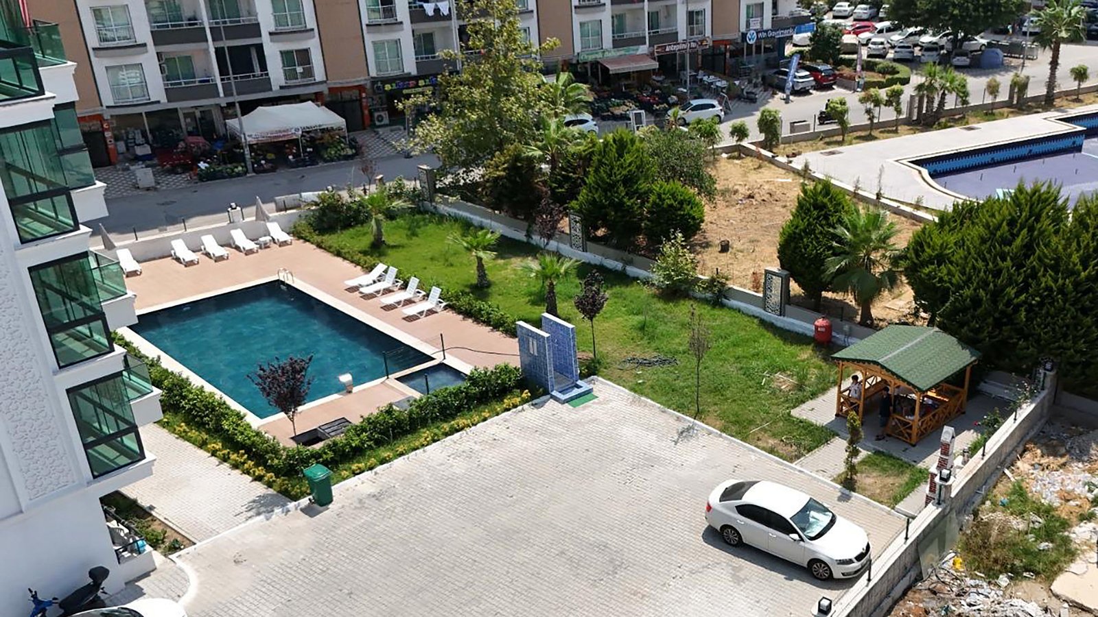 TURYAP TROPIK'TEN ERDEMLİ TÖMÜK'TE LÜX 1+1 HAVUZLU DAIRE