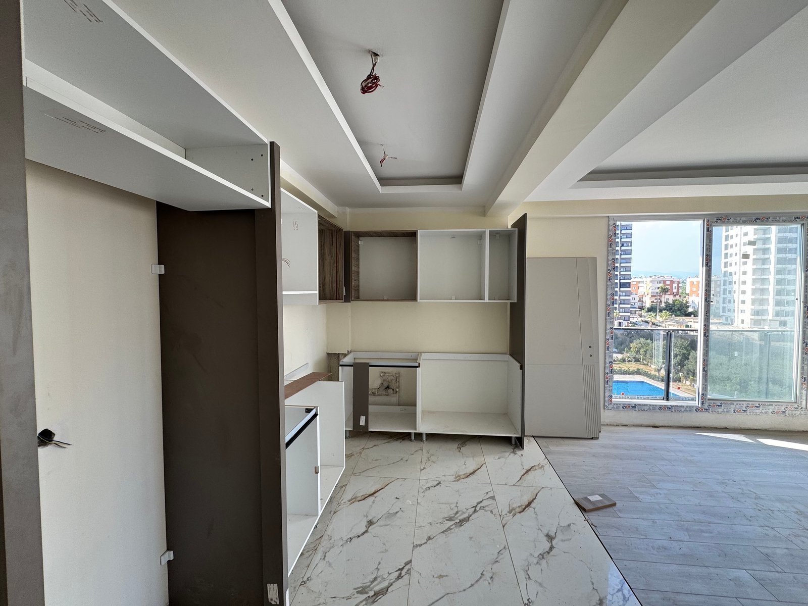 REMAX TROPIK'TEN TÖMÜK'TE LÜKS GENIŞ 2+1 DAIRE