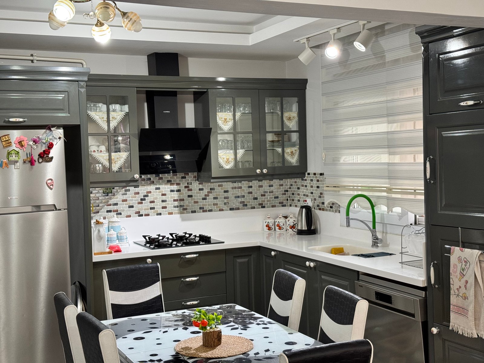 TURYAP TROPİK'TEN MEZİTLİ DAVULTEPE'DE GENİŞ OTURUM 3+1